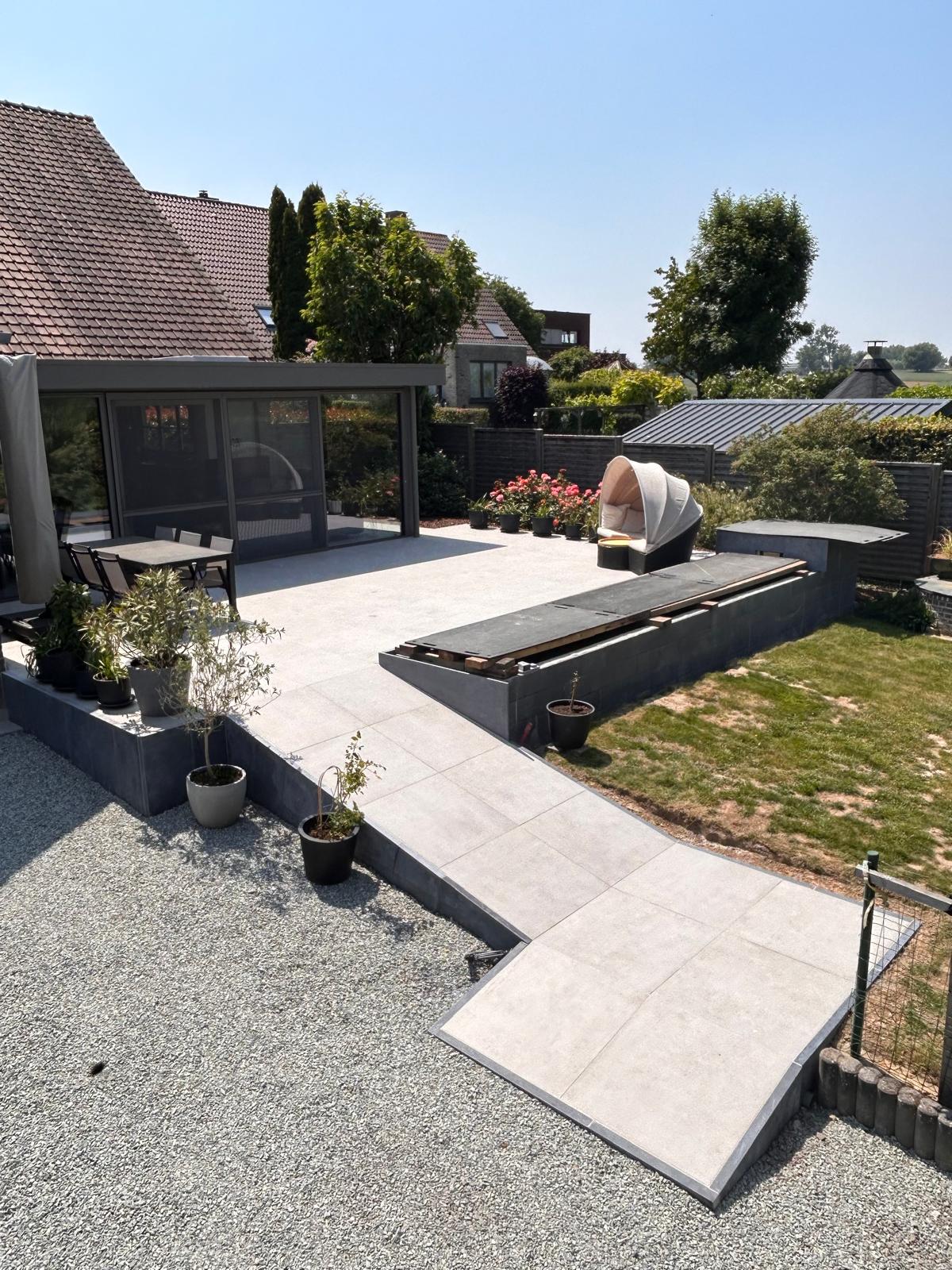 Lierde - Terras met helling