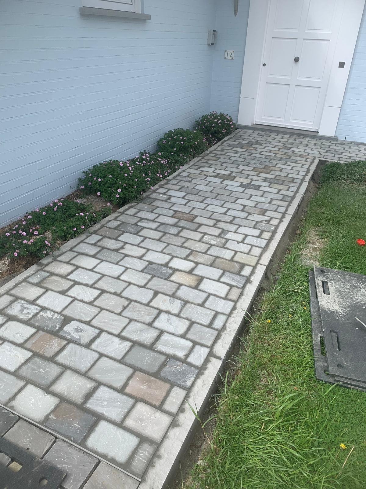 Herzele - Pad in Kandla Grey